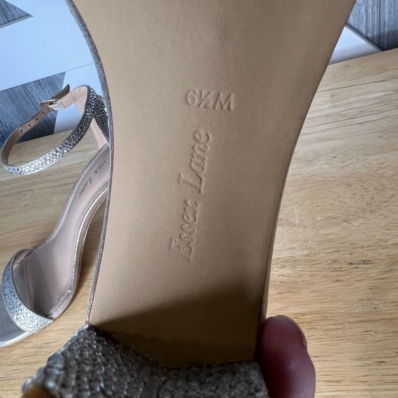 S62. Essex Lane Strappy Sandal Heel Champagne w/ Rhinestones 6.5M - Picture 3 of 6